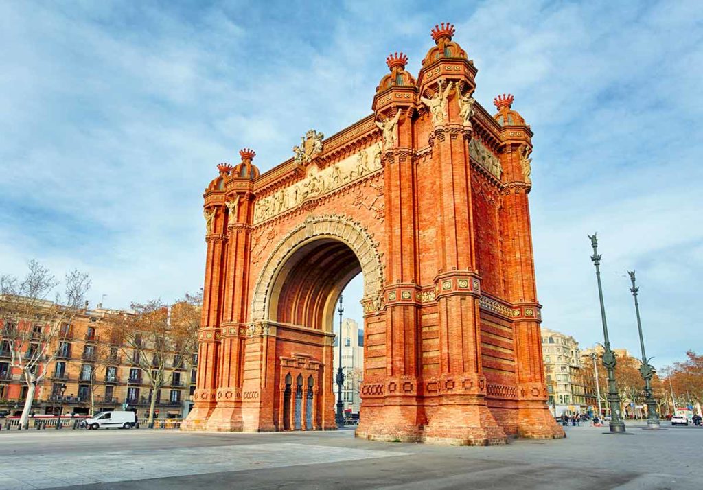 famous landmarks in barcelona (2)