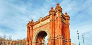 famous landmarks in barcelona (2)