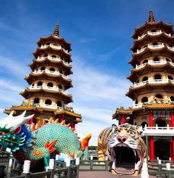 famous landmarks in taiwan Dragon and Tiger Pagodas
