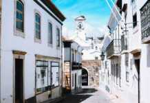faro town white buildings and and narrow alley