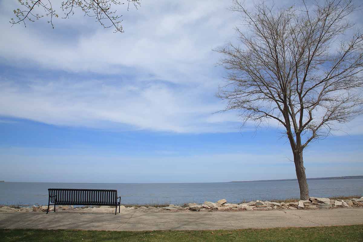 free things to do in green bay by the lake