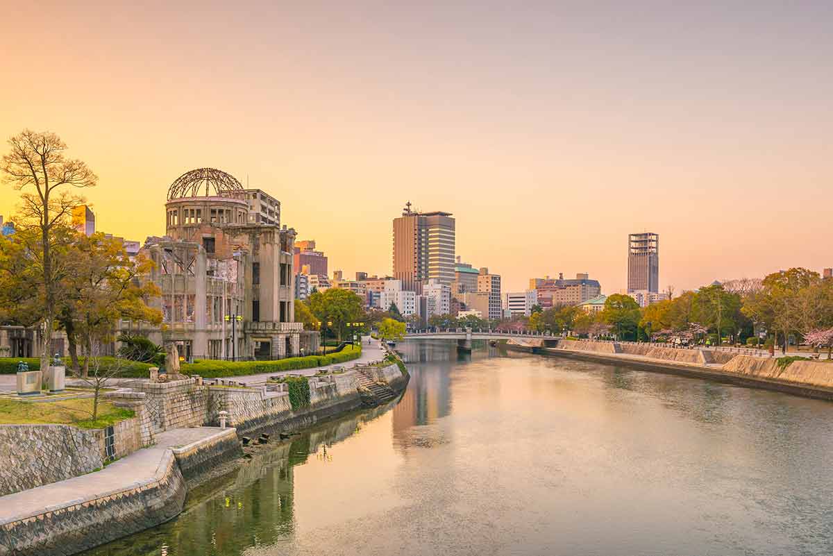 free things to do in hiroshima dusk at the atomic bomb dome