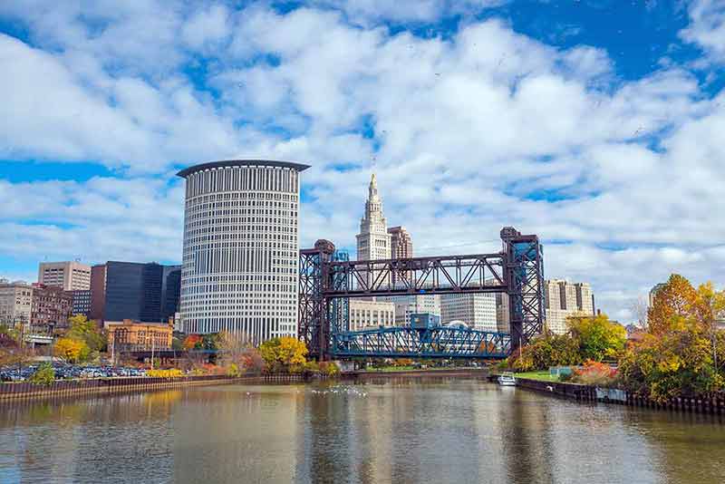 fun things to do in cleveland oh View of downtown Cleveland skyline in Ohio USA