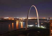 gateway arch st louis night