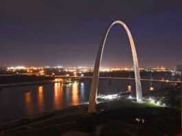 gateway arch st louis night