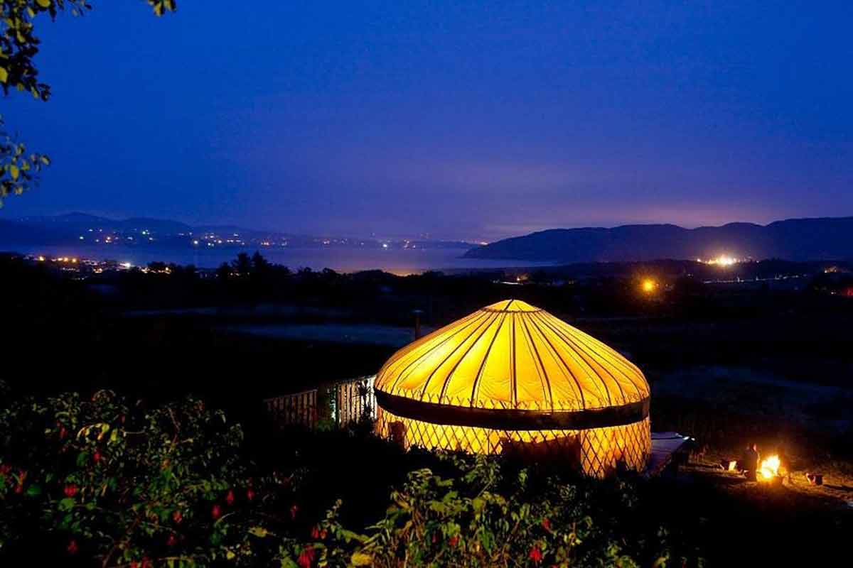 glamping ireland mulroy yurt by night portasalon