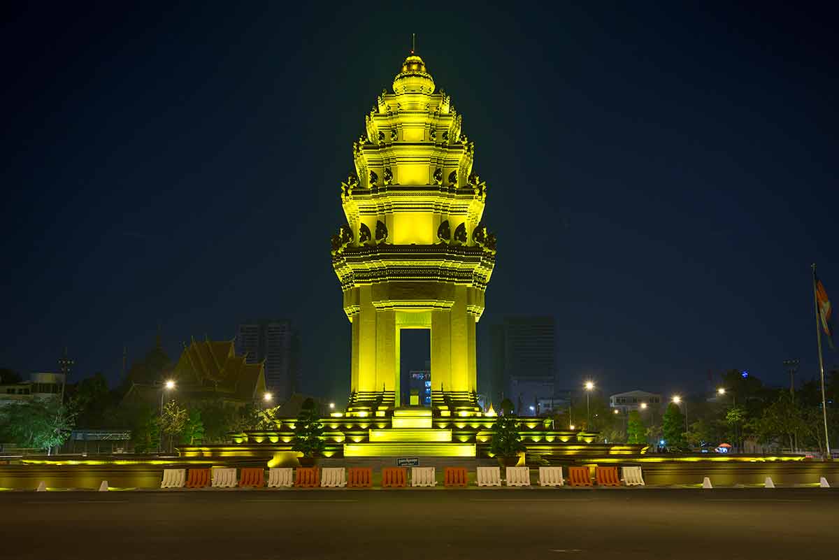 historical landmarks in cambodia Independence monument lit up at night