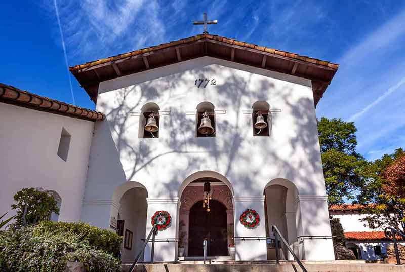 how far is los angeles to san francisco cross bells and christmas wreaths