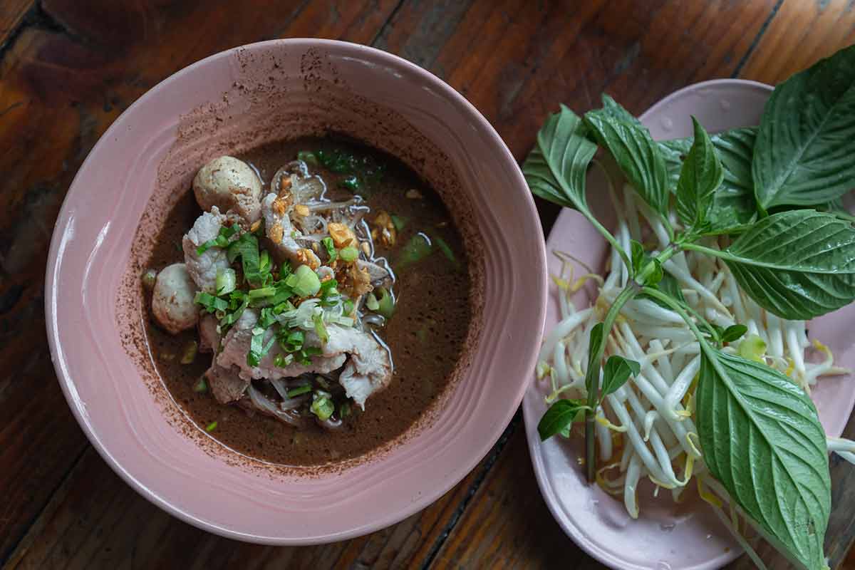 Bangkok: Half Day Thai Cooking Class with Market Tour