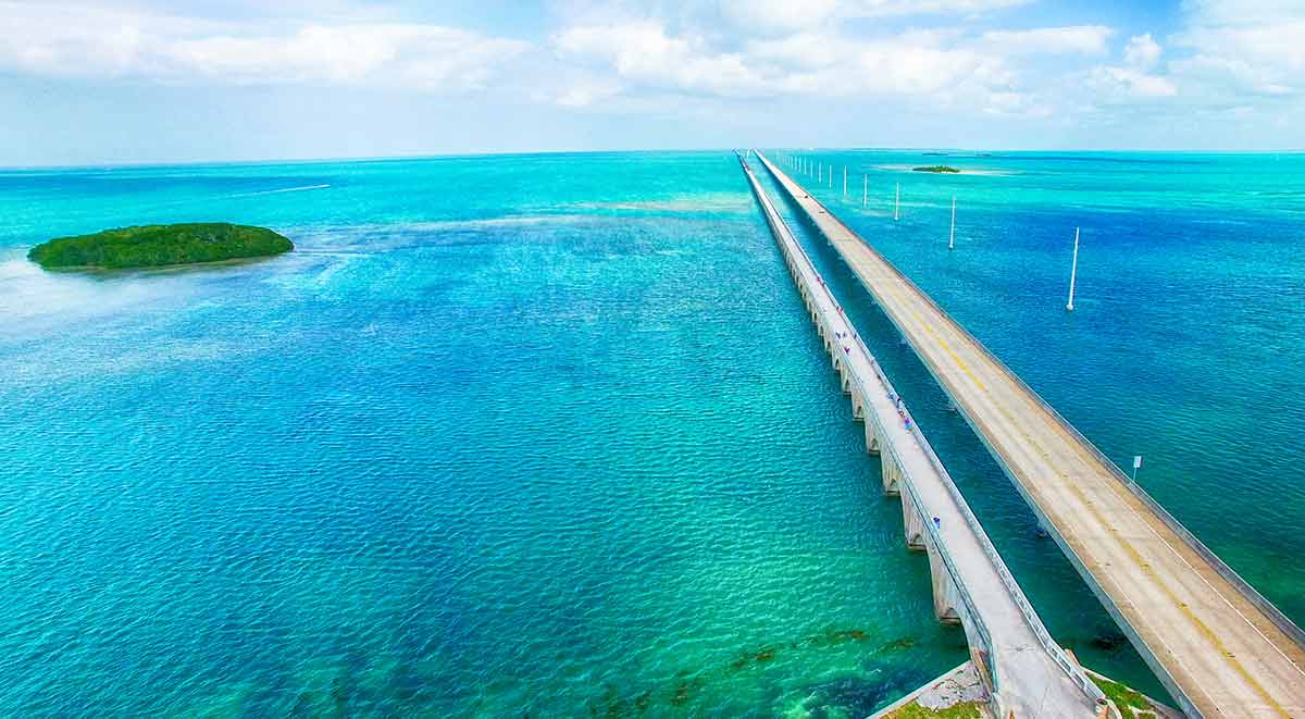 iconic florida landmark 7 mile bridge