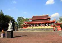 Indonesia’s Most Beautiful Landmarks Revealed indonesia landmark chinese temple