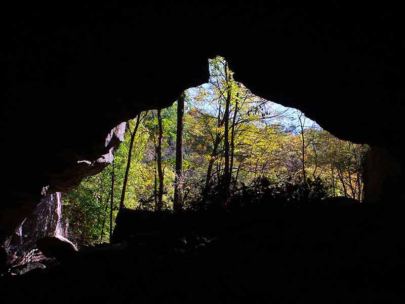 iowa famous landmarks Maquoketa Caves State Park