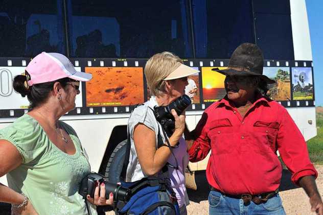 tour guide outback jobs