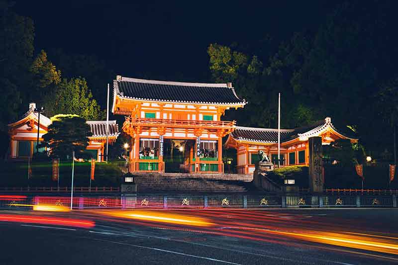 kyoto temples at night