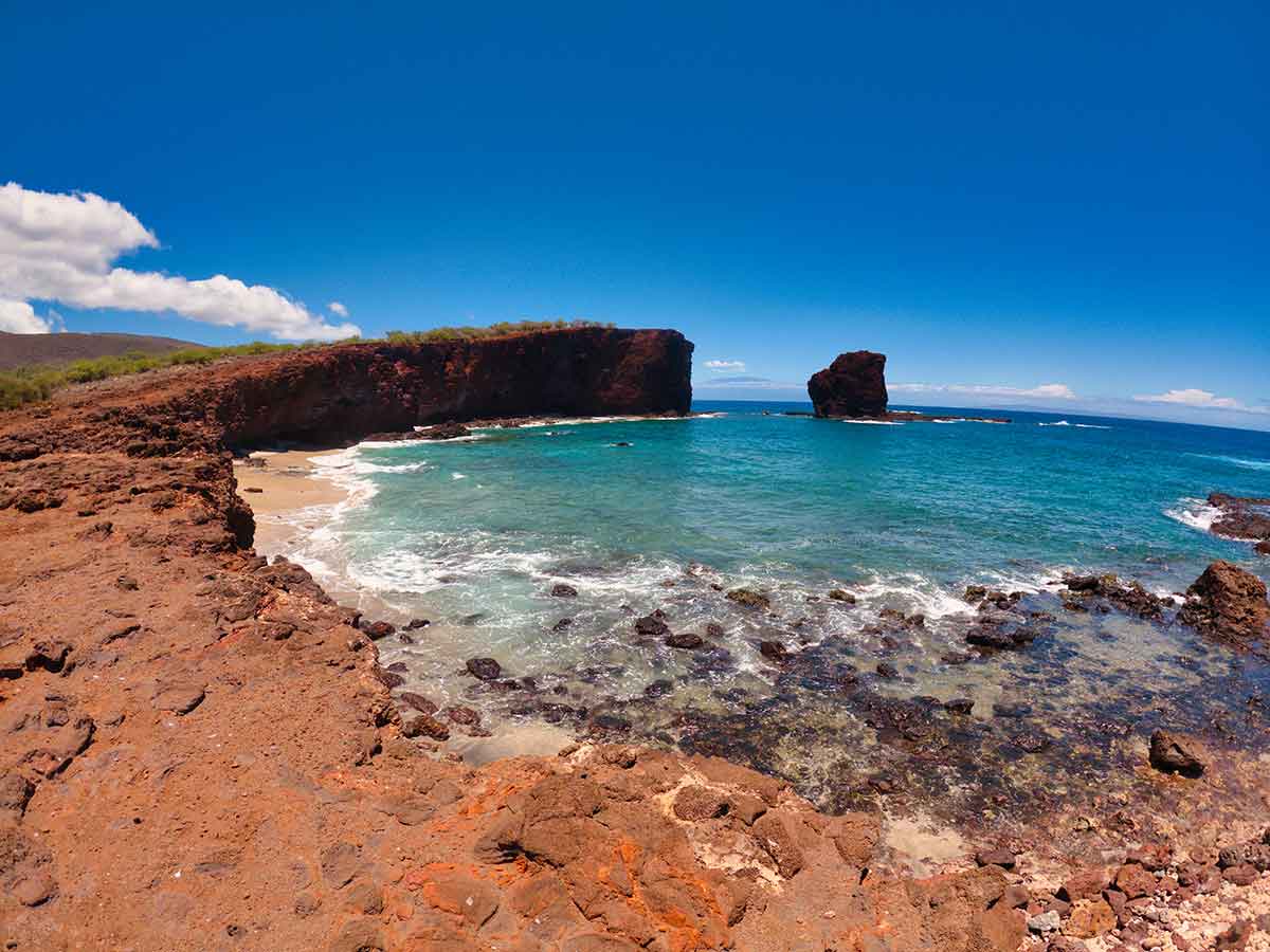 Sweetheart Rock (Puu Pehe) in lanai hawaii