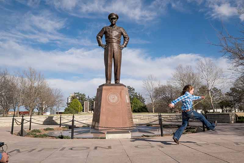 landmark in kansas Dwight D Eisenhower statue