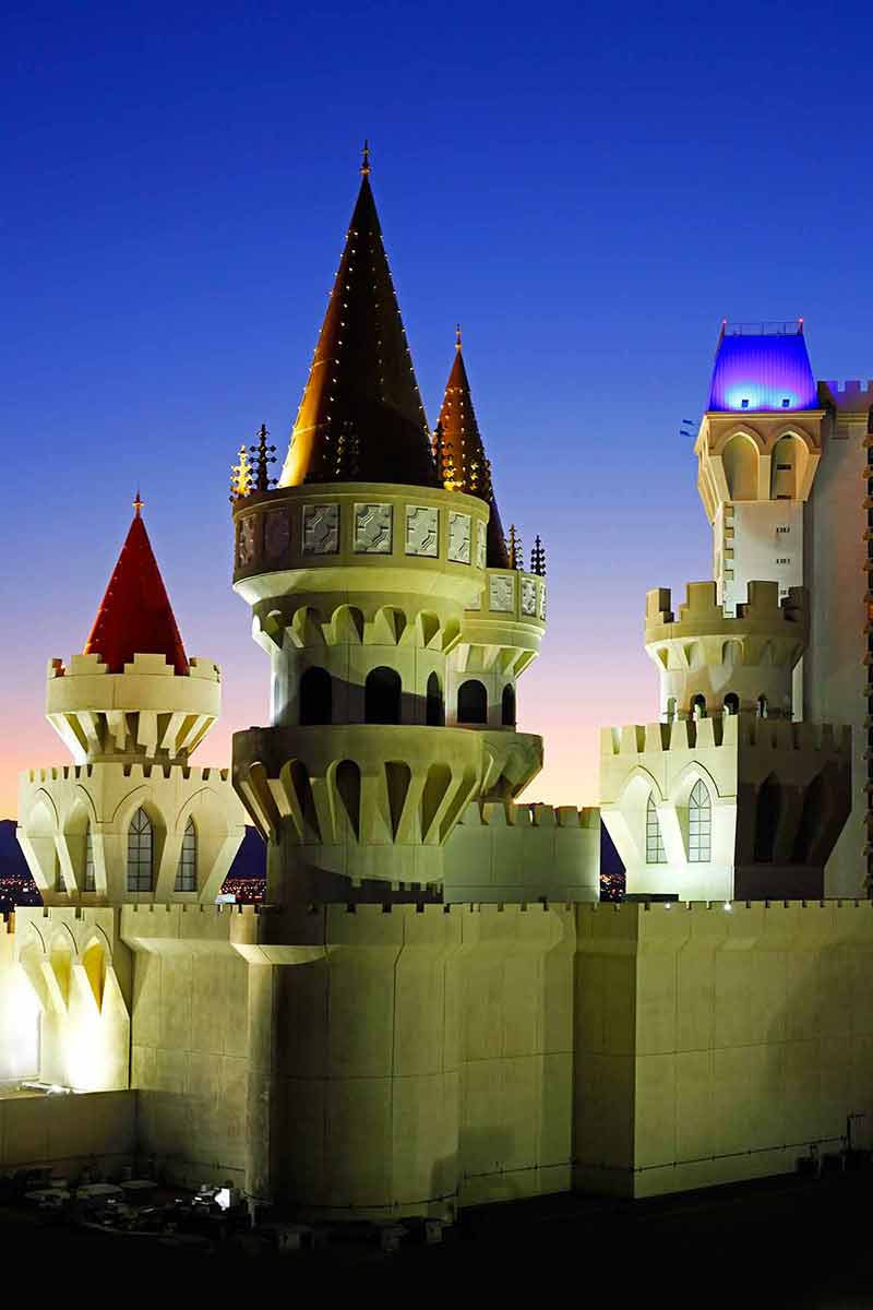 landmarks in las vegas excalibur castle