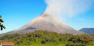 27 Costa Rica Landmarks That Look Too Beautiful To Be Real landmarks of costa rica arenal volcano