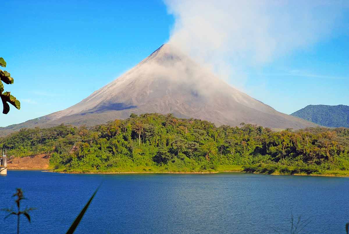 landmarks of costa rica arenal volcano