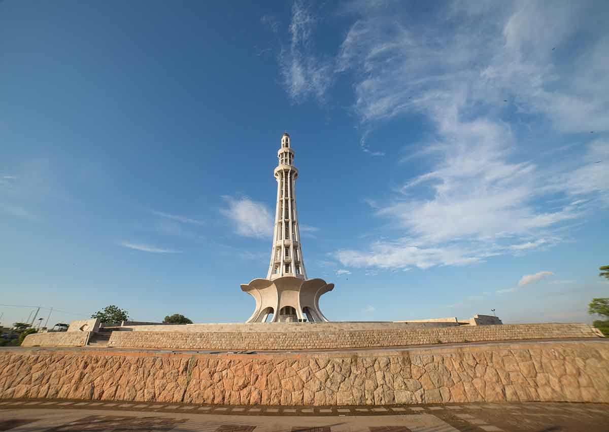landmarks of pakistan tower with blue sky
