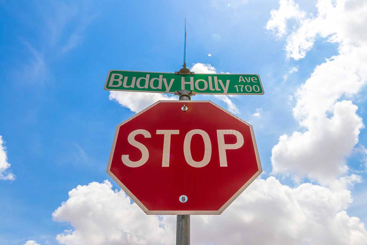 lubbock buddy holly sign
