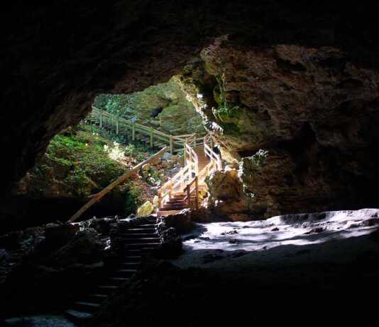 maquoketa caves state park iowa
