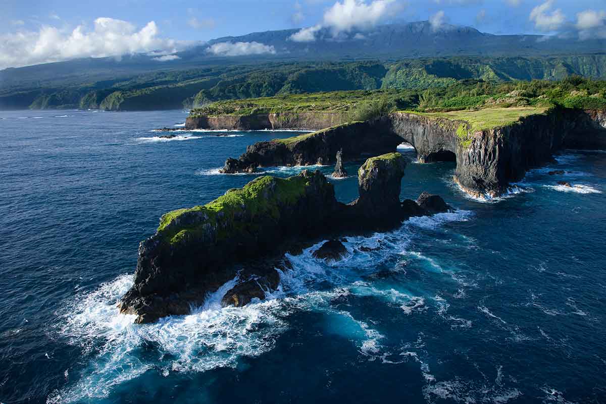 rocky coastline of maui hawaii