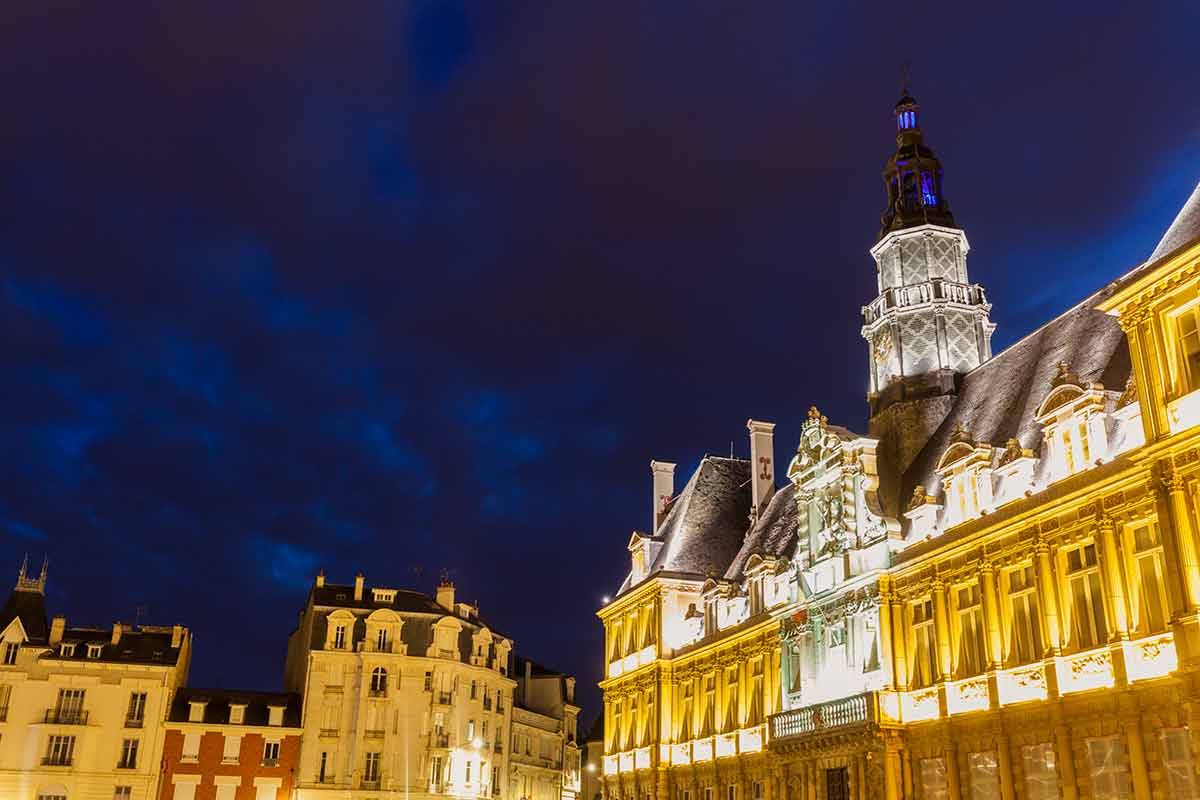 Reims City Hall at night