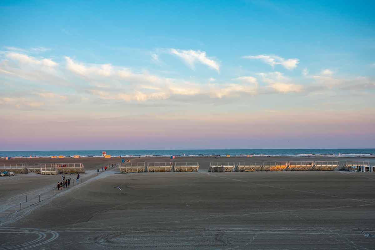 beaches in new jersey with stadium stands