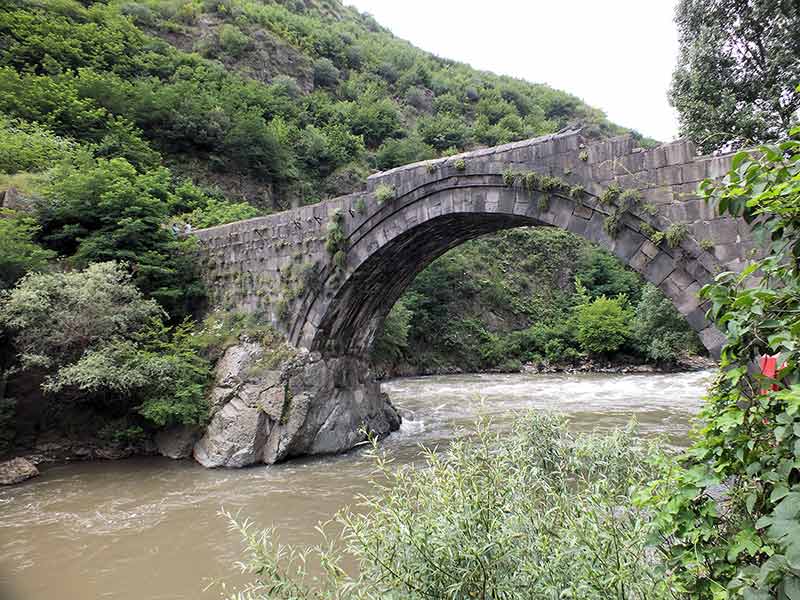 Tamara's Bridge, Alaverdi