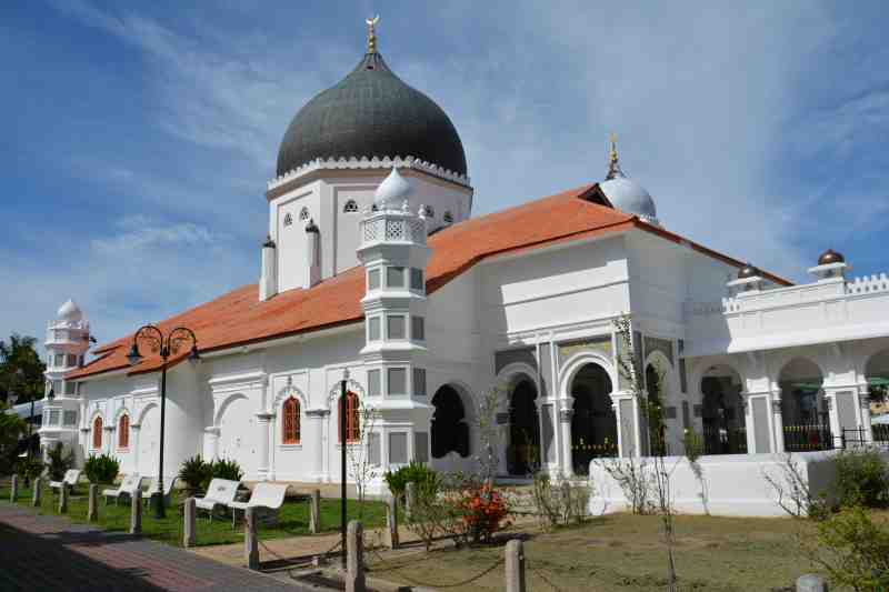 penang mosque on a Penang city tour