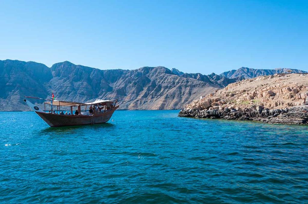 places to see in oman
