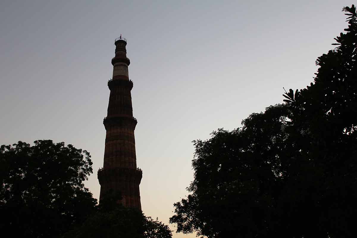 Delhi: Old And New Delhi City Private Day Trip By Tuk Tuk