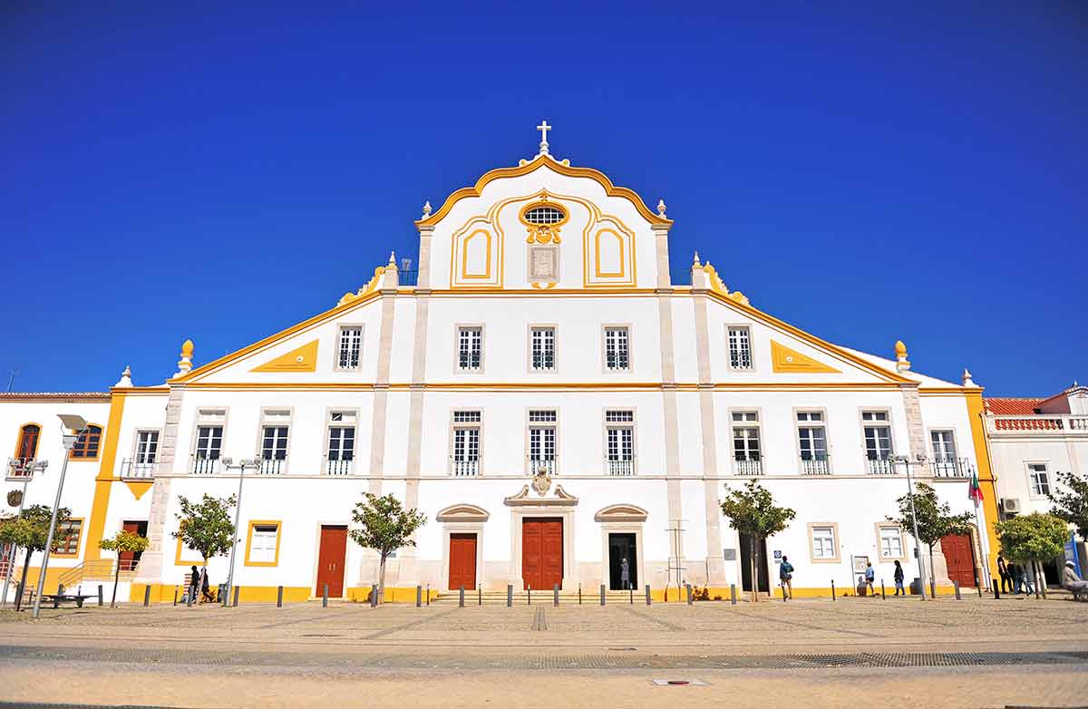 portimao cathedral and blue sky