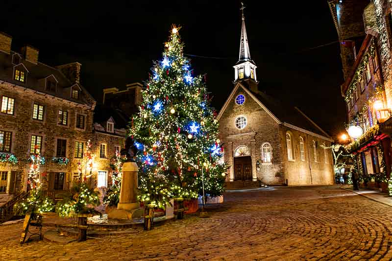 2 Hour Christmas Magic Tour in Old Quebec