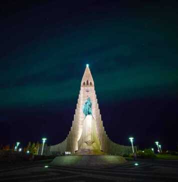 reykjavik at night time