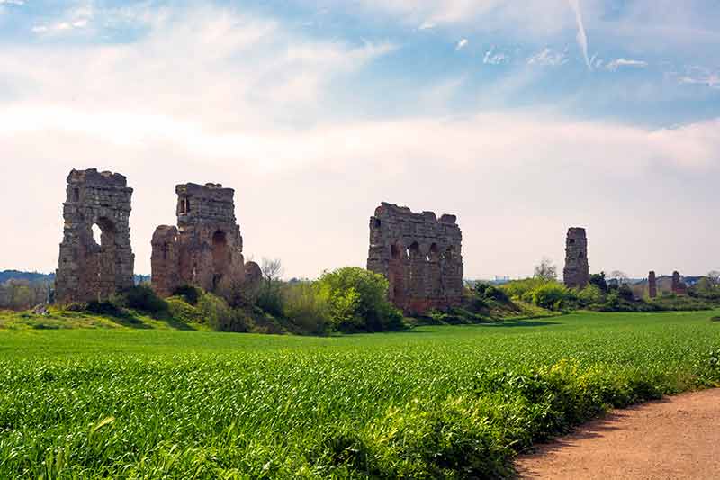 Parco degli acquedotti along the Appian way