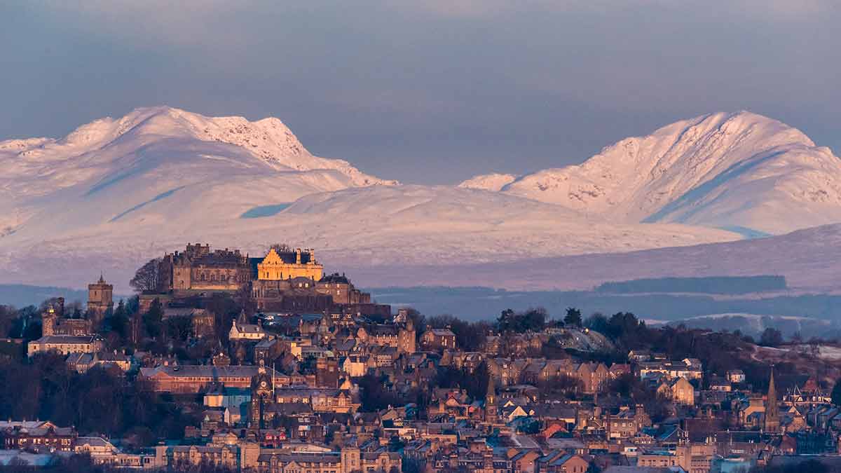 scotland castles hotels Stirling Castle after sunrise