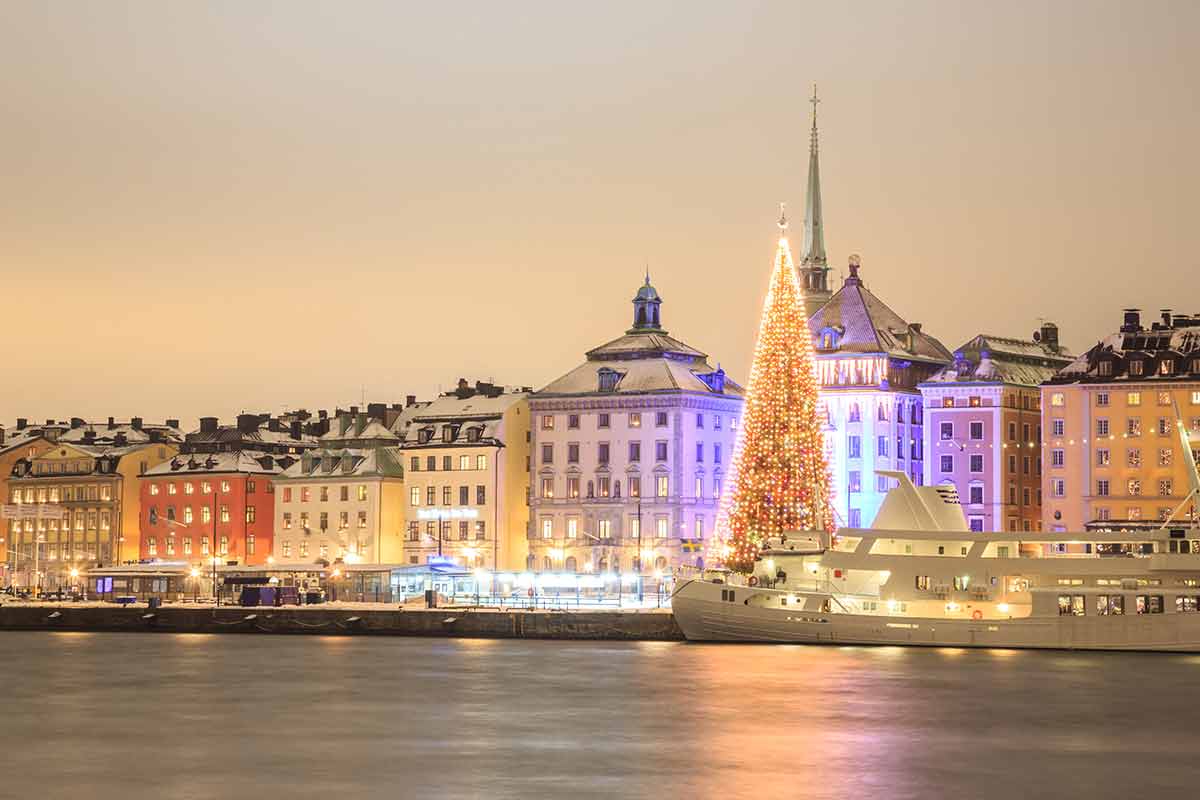 sightseeing things to do at night in stockholm