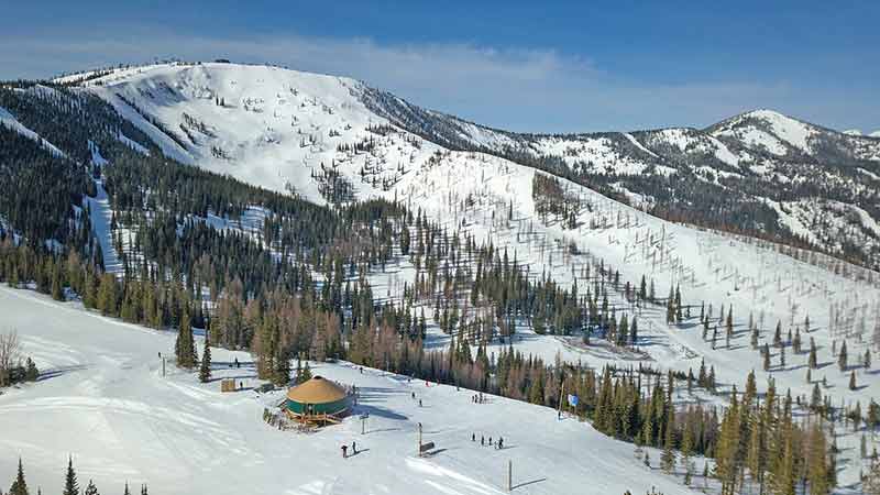 ski resorts in idaho schweitzer snow-covered slopes and roundhouse