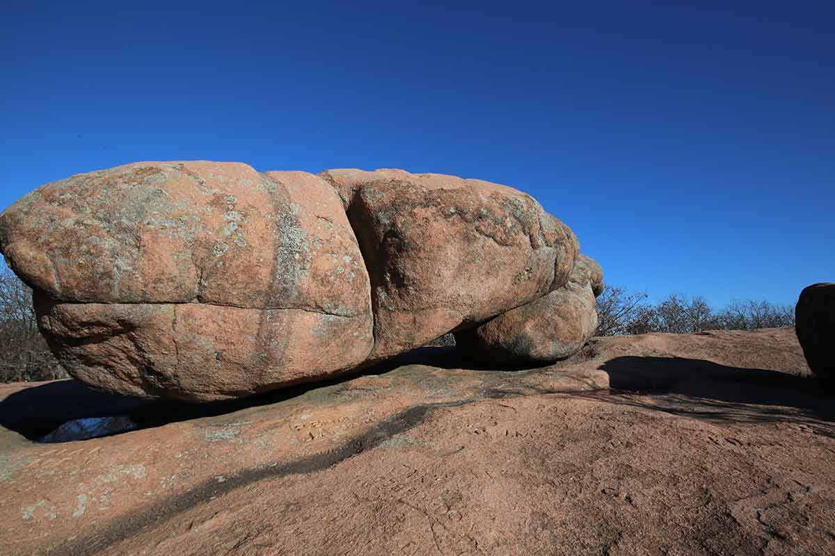 large boulders in Elephant Rocks State Park