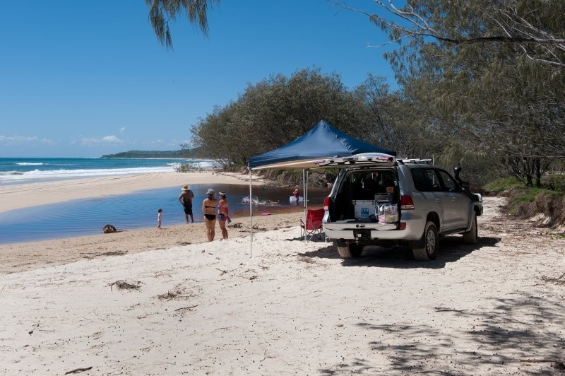 camping on stradbroke island with car and tent