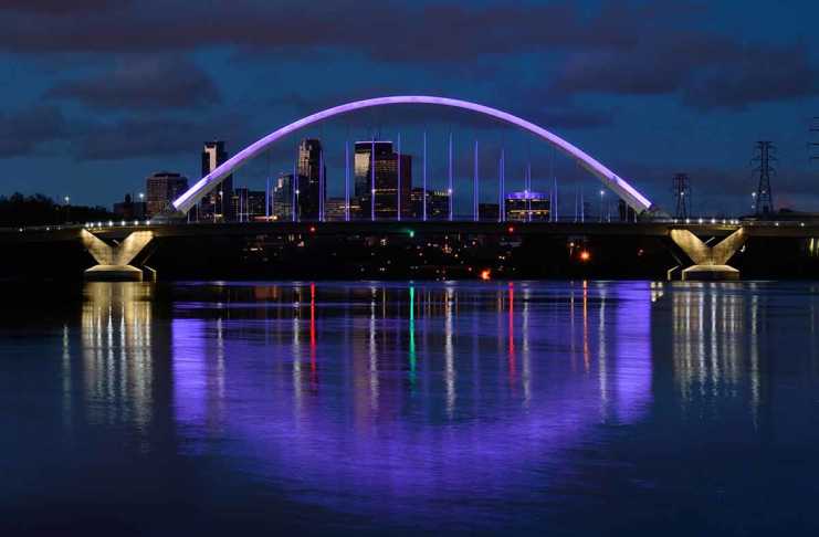 20 Things To Do In Minneapolis That Show Why Everyone’s Moving Here things in minneapolis lowry bridge