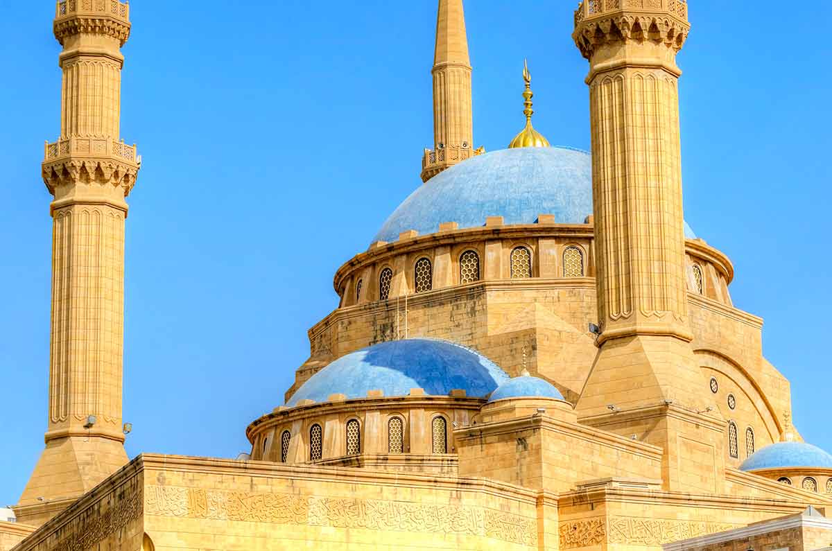 Beautiful structure, and picturesque architecture, with blue domes and four minarets.