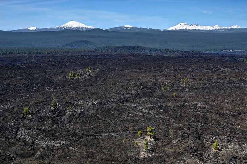 things to do in bend lava fields