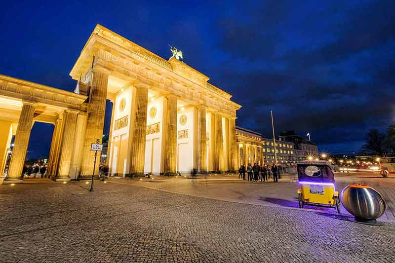 things to do in berlin at night