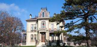 things to do in bloomington il David Davis Mansion
