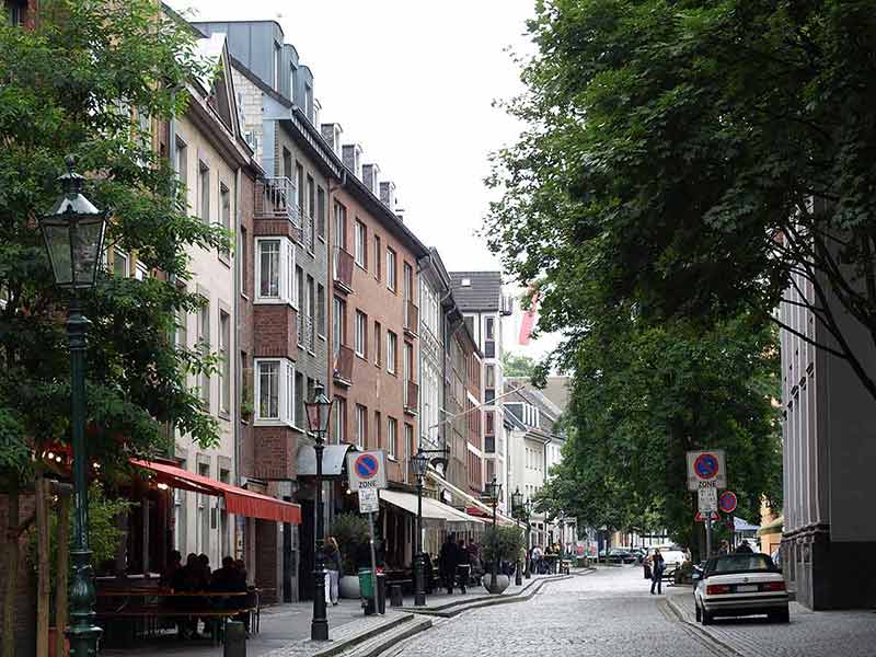 Duesseldorf Altstadt street