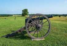 20 Things To Do In Fairfax, Virginia for History Buffs and Foodies things to do in fairfax va Wide angle photo of a cannon