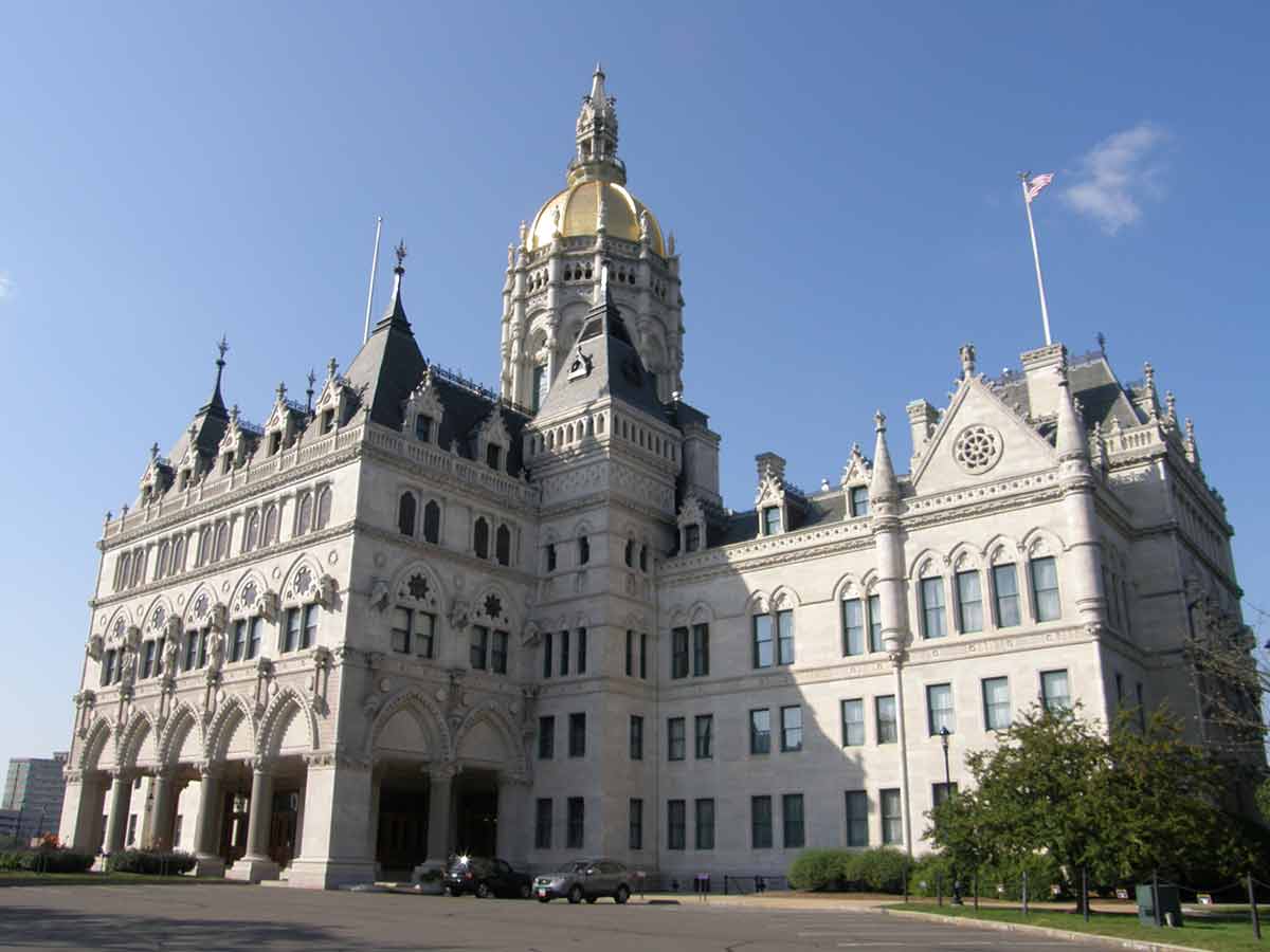 things to do in hartford, ct Connecticut State Capitol and blue sky
